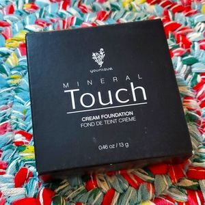 Younique Mineral Touch Cream Foundation SCARLET